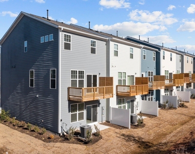 1206 Commack Drive - Photo Thumbnail 3