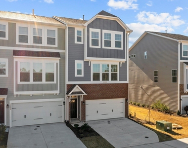 1206 Commack Drive - Photo Thumbnail 2