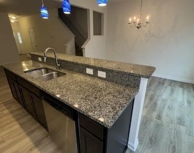 218 Cross Blossom Road - Photo Thumbnail 5