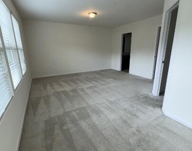 218 Cross Blossom Road - Photo Thumbnail 10