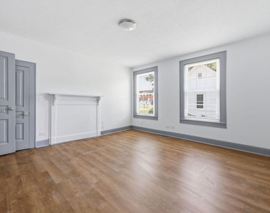 204 E H Street - Photo Thumbnail 12