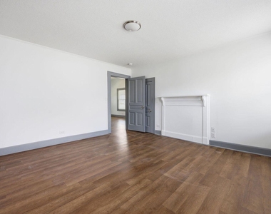 204 E H Street - Photo Thumbnail 13