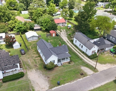 204 E H Street - Photo Thumbnail 38