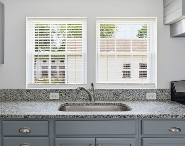 204 E H Street - Photo Thumbnail 20
