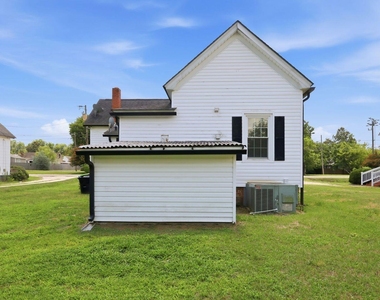 204 E H Street - Photo Thumbnail 31