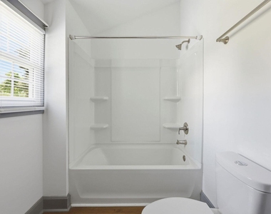 204 E H Street - Photo Thumbnail 24