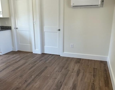 154 N Walnut Street - Photo Thumbnail 17