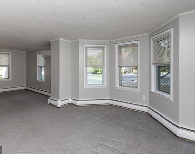 334 E Conestoga Road - Photo Thumbnail 13