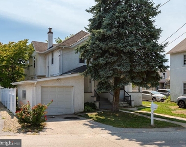 334 E Conestoga Road - Photo Thumbnail 5