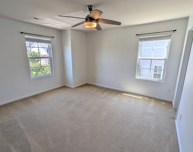 814 Bristol Bridge Drive - Photo Thumbnail 5