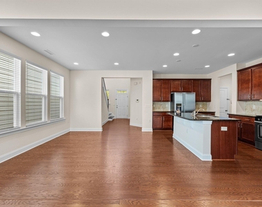 271 Begen Street - Photo Thumbnail 15