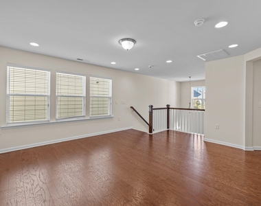 271 Begen Street - Photo Thumbnail 23