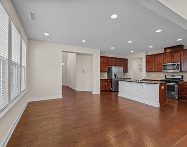 271 Begen Street - Photo Thumbnail 14