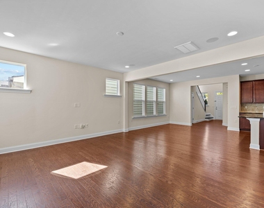 271 Begen Street - Photo Thumbnail 17