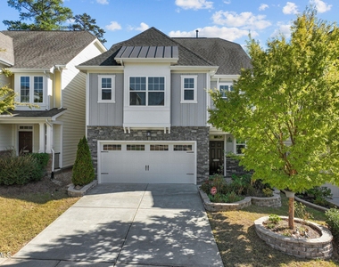 271 Begen Street - Photo Thumbnail 2