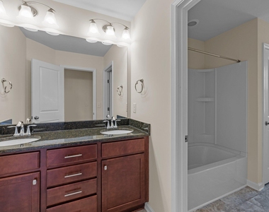 271 Begen Street - Photo Thumbnail 34