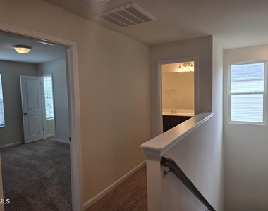 76 Saddle Oaks Lane - Photo Thumbnail 9