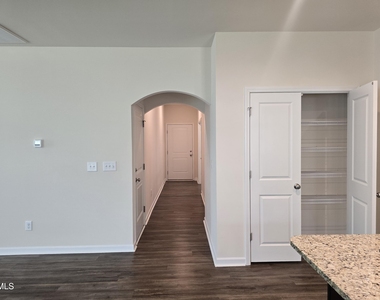 76 Saddle Oaks Lane - Photo Thumbnail 3