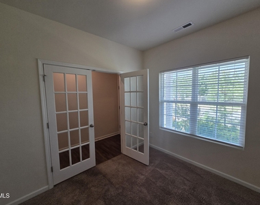 76 Saddle Oaks Lane - Photo Thumbnail 2