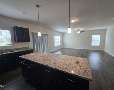 76 Saddle Oaks Lane - Photo Thumbnail 6