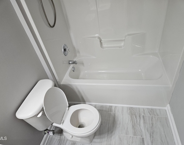 5714 Clearbay Lane - Photo Thumbnail 10