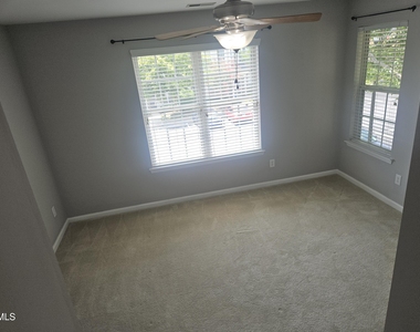 5714 Clearbay Lane - Photo Thumbnail 10