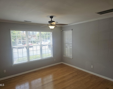5714 Clearbay Lane - Photo Thumbnail 4