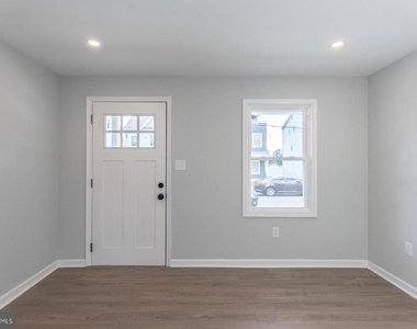 647 Spruce Street - Photo Thumbnail 3