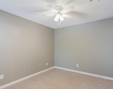 1521 Graduate Lane - Photo Thumbnail 4