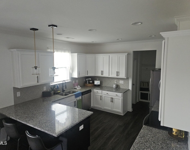 210 Montasel Court - Photo Thumbnail 5