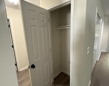 343 W Oak Avenue - Photo Thumbnail 11