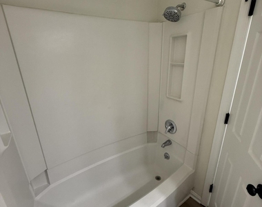 343 W Oak Avenue - Photo Thumbnail 8