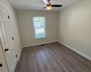 343 W Oak Avenue - Photo Thumbnail 5