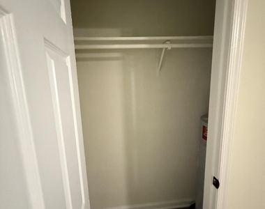 343 W Oak Avenue - Photo Thumbnail 10