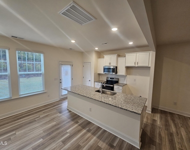 48 Bloodroot Street - Photo Thumbnail 4