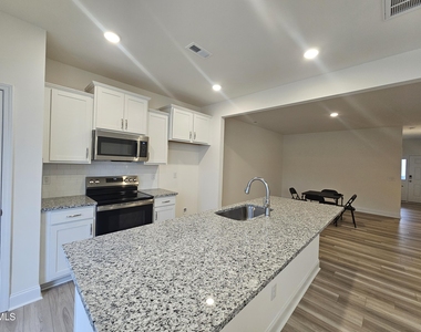 48 Bloodroot Street - Photo Thumbnail 6