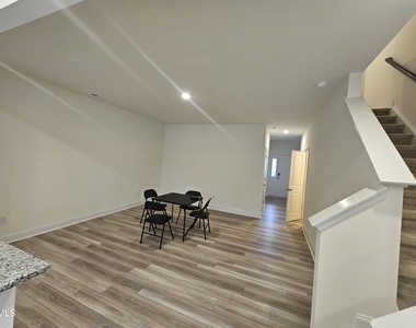 48 Bloodroot Street - Photo Thumbnail 8