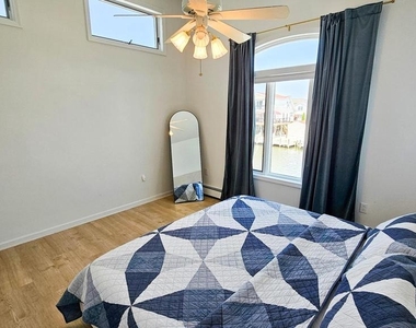 1386 Paul Boulevard - Photo Thumbnail 26