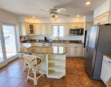 1386 Paul Boulevard - Photo Thumbnail 13