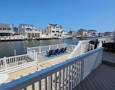 1386 Paul Boulevard - Photo Thumbnail 39