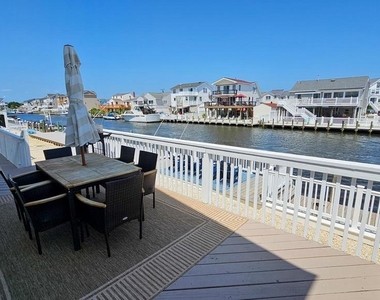 1386 Paul Boulevard - Photo Thumbnail 37