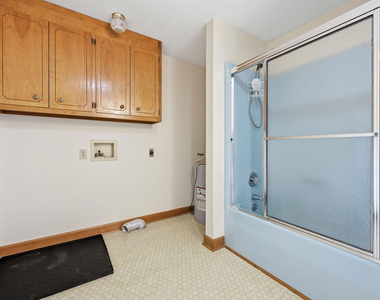 763 Tingen Road - Photo Thumbnail 10