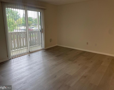 414 Ravens Crest Drive - Photo Thumbnail 3