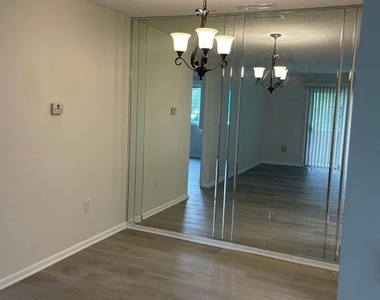 414 Ravens Crest Drive - Photo Thumbnail 8