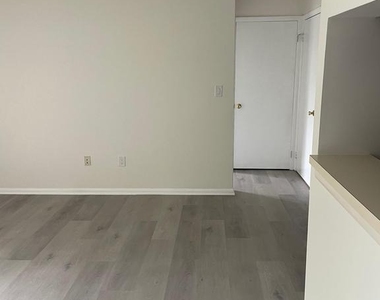 414 Ravens Crest Drive - Photo Thumbnail 10