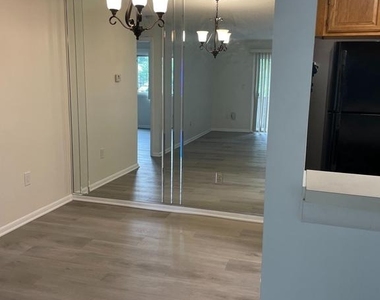 414 Ravens Crest Drive - Photo Thumbnail 7