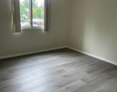 414 Ravens Crest Drive - Photo Thumbnail 17