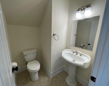 65 Lester Street - Photo Thumbnail 6