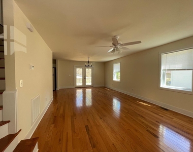 65 Lester Street - Photo Thumbnail 4