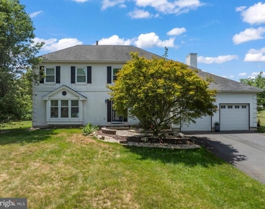 5 Robert Drive - Photo Thumbnail 1